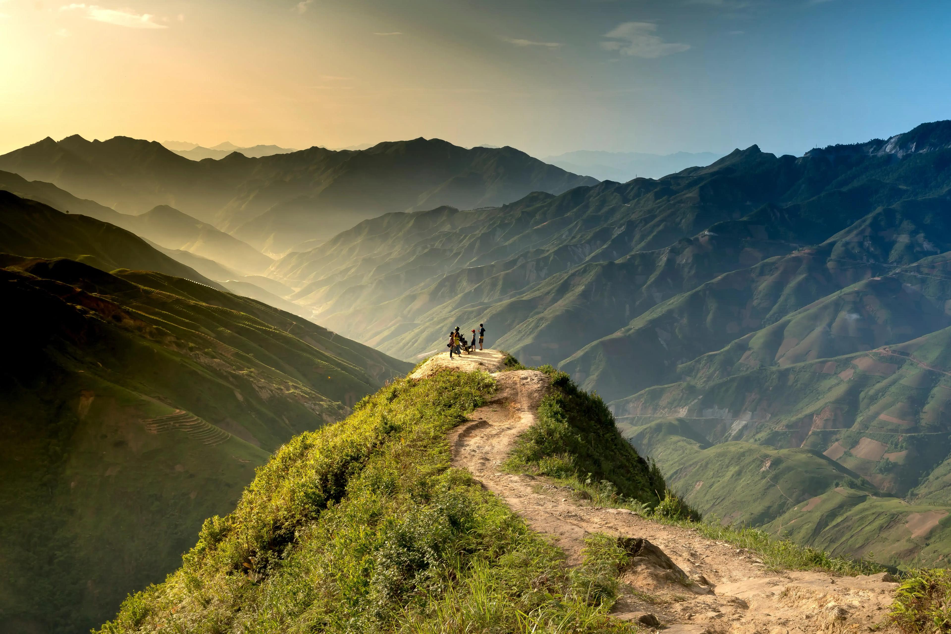 Tour Du Lịch Tây Bắc Mùa Hoa Mận 2026 – Đạp Xe 5N4Đ